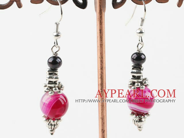 la perle noire et rose boucles d'oreilles en agate avec des breloques fleur