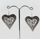 vintage style heart shape silver like color earrings