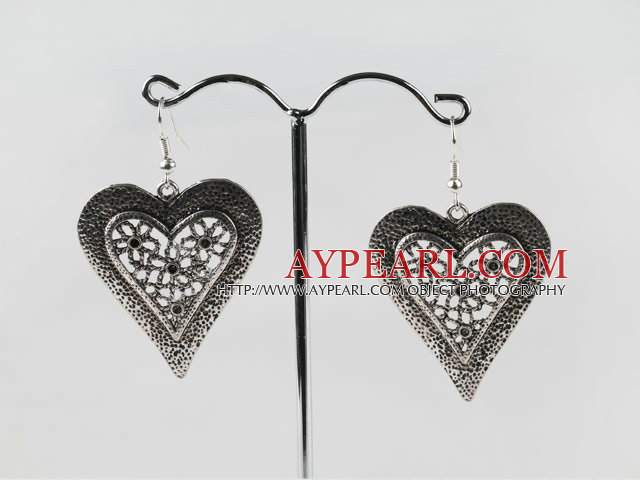 vintage forme d'argent coeur boucles d'oreilles de style comme la couleur