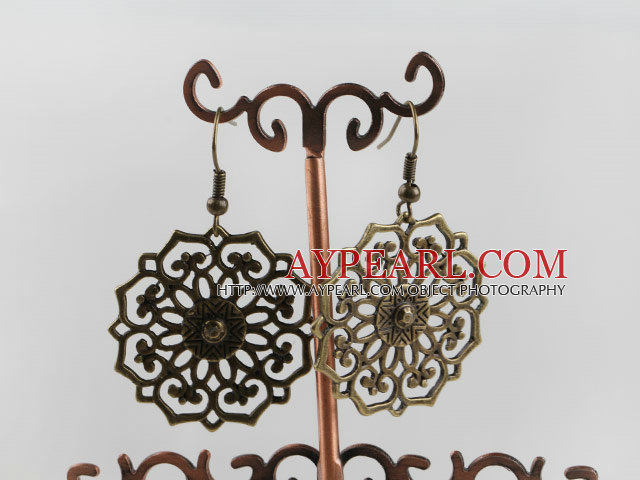 Beautiful Vintage Style Flower Shape Copper Dangle Earrings With Fish Hook