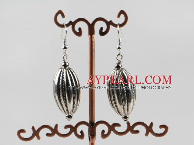 rugby shape vogue jewelry silver like earrings