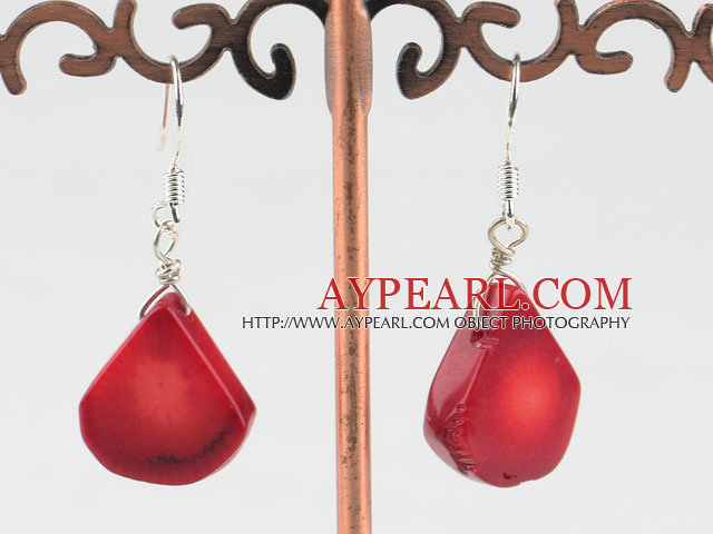 Beau style Pendants d'oreilles corail rouge de forme