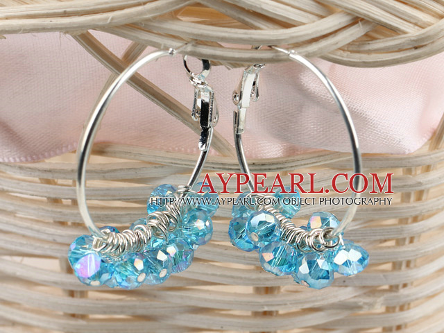 trendiga konstgjorda skinande blå facetterad kristall hoop örhängen