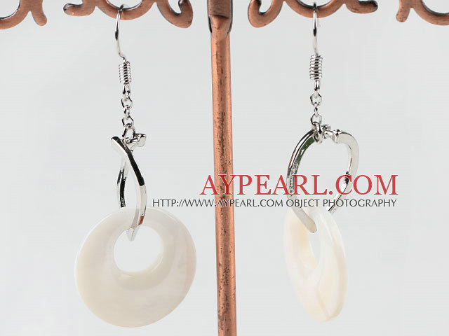 Fashion Disc Shape White Lip Shell And Loop Link Charm Dangle Earrings