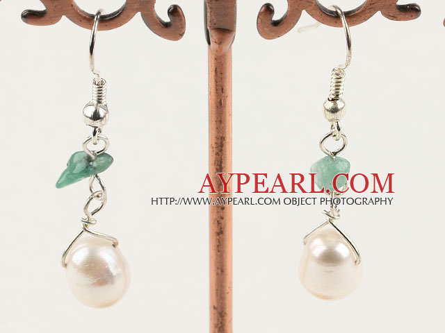 アベンチュリン白い真珠のイヤリング