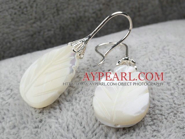 New Design White Lip Shell Leaves Shape Earrings