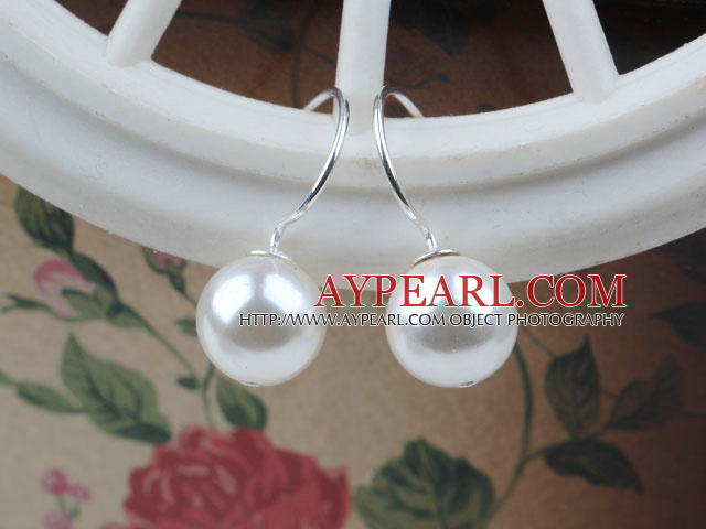 Classic Design Round Shape 10mm White Seashell Beads Earrings