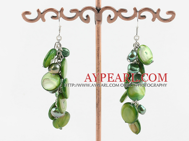Nice Loop Chain Cluster Style Green Series Dyed Freshwater Pearl And Shell Earrings