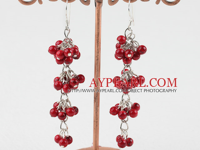 Pendants d'oreilles rouges alaqueca