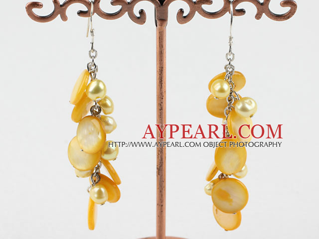 teints en jaune perles Shell Boucles d'oreilles