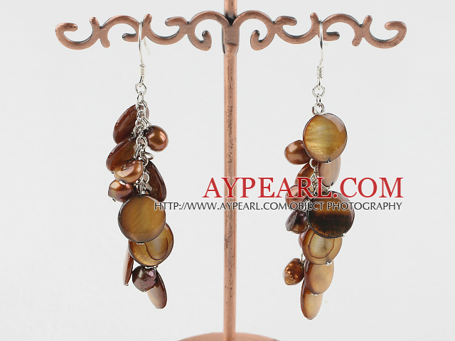 Fashion Loop Chain Cluster Style Dyed Brown Pearl And Disc Shell Dangle Earrings