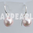 12ミリメートルピンクのアクリルの真珠のイヤリング