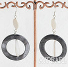 Lovely White Disc And Black Donut Shape Shell Dangle Earrings With Fish Hook