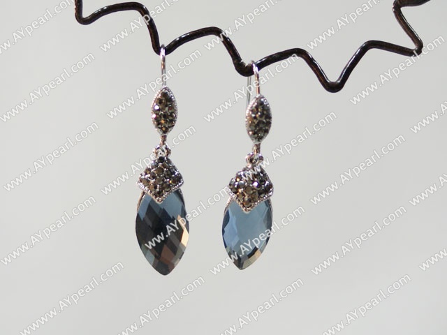elegant tear drop earrings with rhinestone