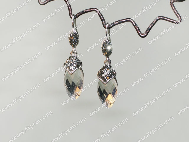 elegant tear drop earrings with rhinestone