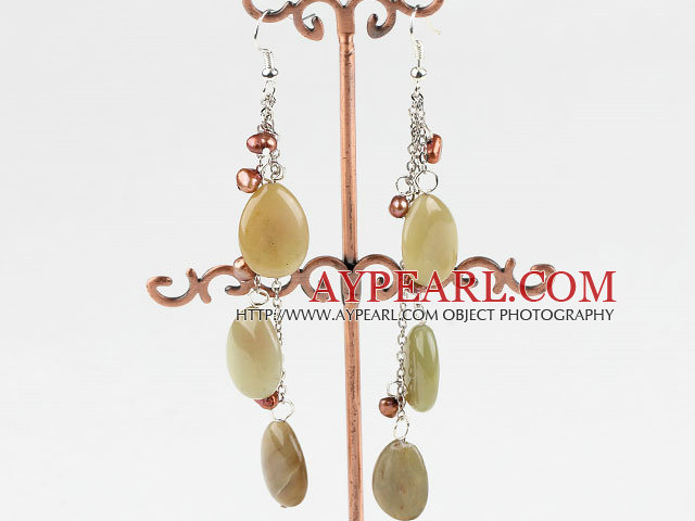 pendent de style boucles d'oreilles en jade de couleur trois