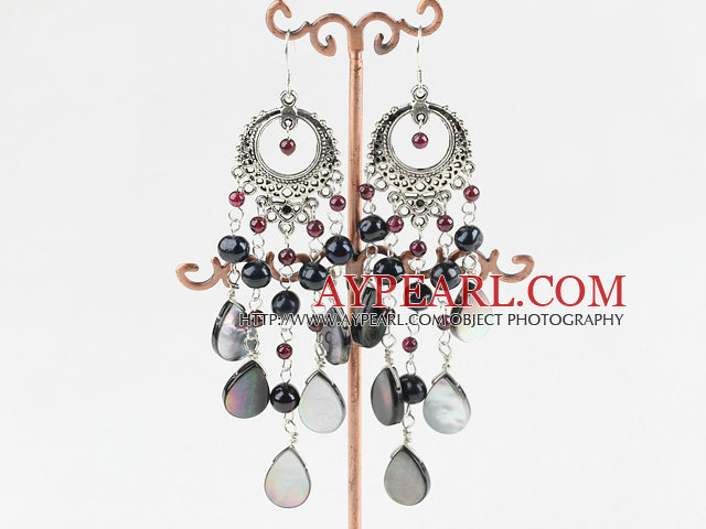chandelier shape black pearl black lip shell earring