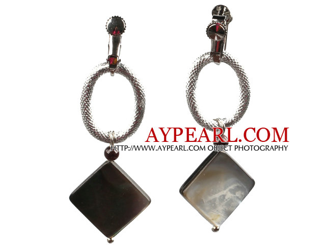 Forme simple style long Garnet Perle Carré Image en noir Lip Shell Pendants d'oreilles en argent Boucle