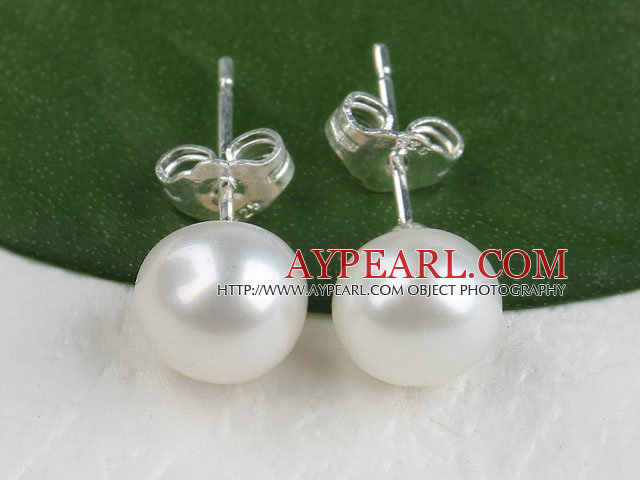 Pearl Stud