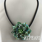 17.7 inches green shell flower pearl necklace with magnetic clasp