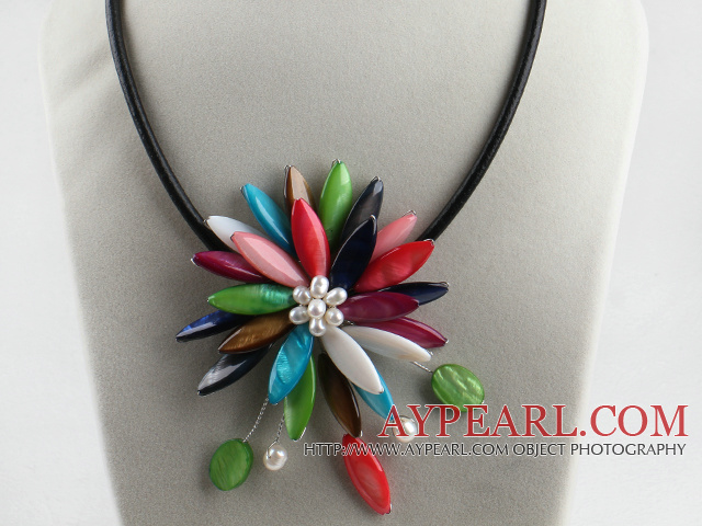 17.7 inches multi color shell flower pearl necklace with magnetic clasp