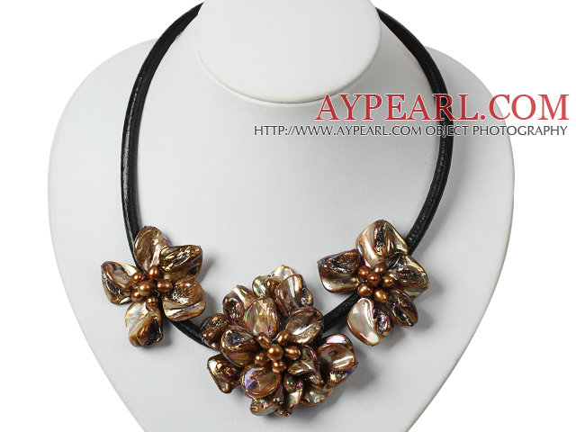 pearl and dyed light purple shell flower necklace with magnetic clasp