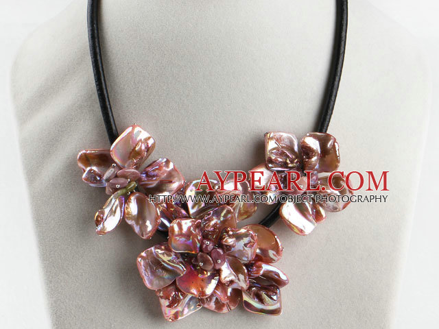 Perle und gefärbte Schale rosa Blume Halskette mit Magnetverschluss