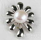 beautiful white fresh water pearl pendant ( no chains)