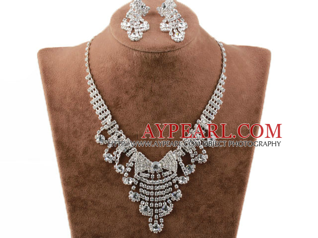 Fashion Alloy With Rhinestones Wedding Bridal Jewelry Set(Necklace and Matched Earrings)