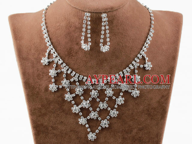 Shining Alloy With Rhinestones Wedding Bridal Jewelry Set(Necklace and Matched Earrings)