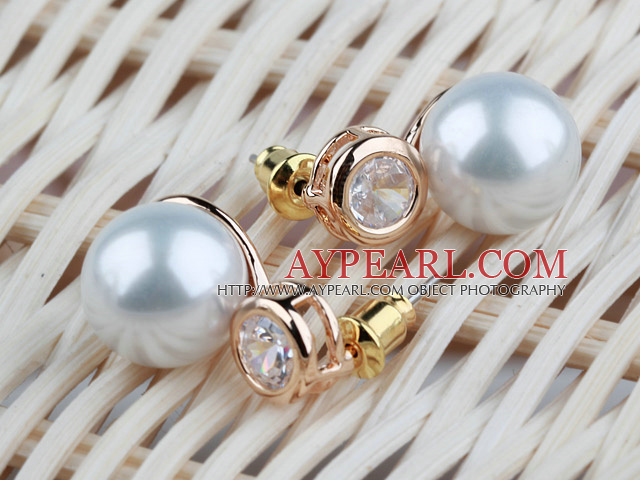 Enkel stil immitation Round Pearl med Rhinestone Gold Plated Hypoallergenic Studs øredobber