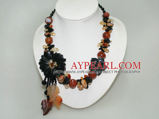 Collier de fleurs rouges et noires d'agate collier avec fermoir bijou