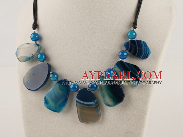 blue chunky agate beaded necklace with extendable chain