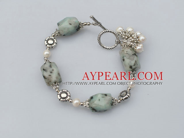 pearl spot stone bracelet with toggle clasp