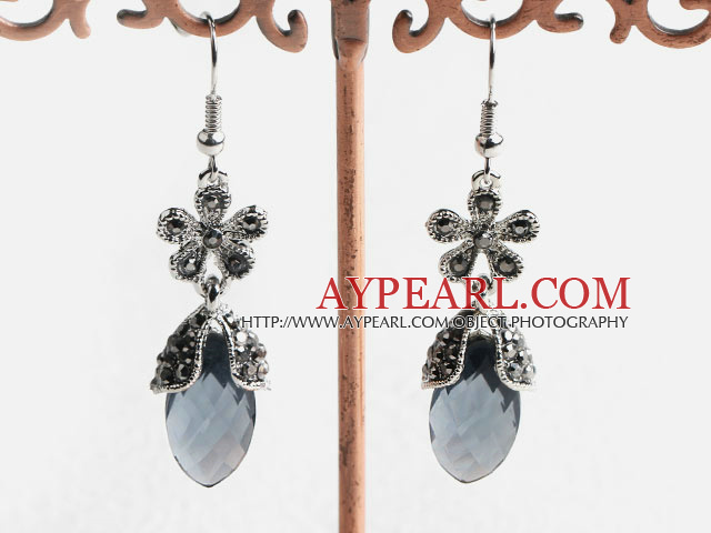 elegant tear drop earrings with rhinestone