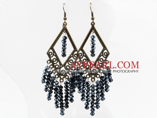 three-leaf shape earrings with rhinestone 