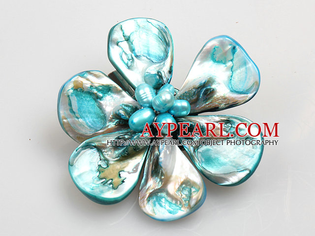 Vackra Naturligt ljus Blue Pearl Shell blomma brosch