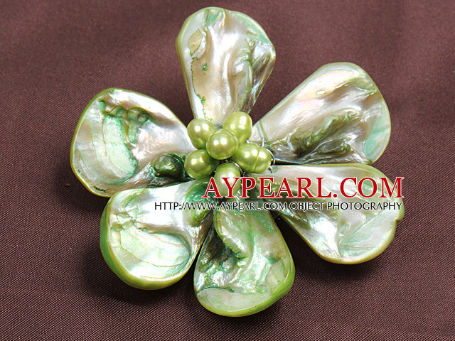 Belle Lumière naturelle Green Pearl Broche fleur Shell