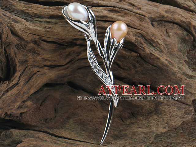 sparkly good quality natural pearl flower brooch with rhinestone