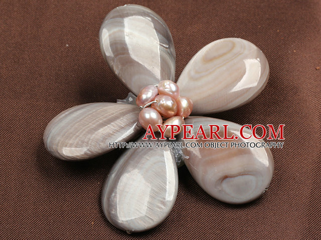 Vakre Natural Grey Pearl Drop Shape Shell blomst brosje
