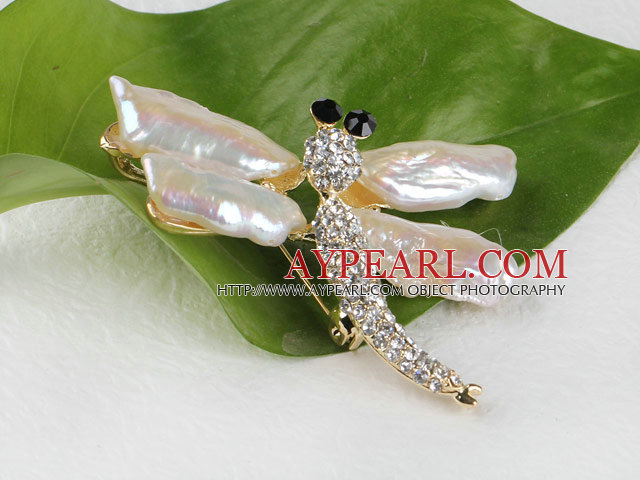 natural white color Biwa pearl dragonfly shape brooch with rhinestone