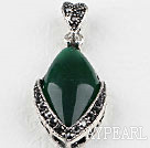 vintage-like engraved alloy jewelry oval green immitation gemstone pendant 