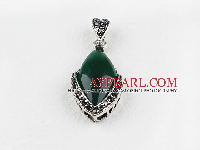 vintage-comme l'alliage ovale gravé bijoux de pierre gemme verte immitation pendentif