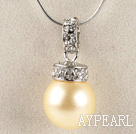 Wholesale light yellow 16mm sea shell bead pendant necklace with shinning crystal rhinestone