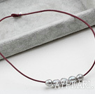 Enkel design Gray FW Pearl Halsband med brunt läder