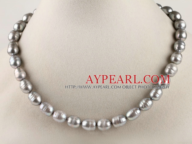 お気に入り15.7インチ9〜10ミリメートルグレーバロック真珠のネックレス