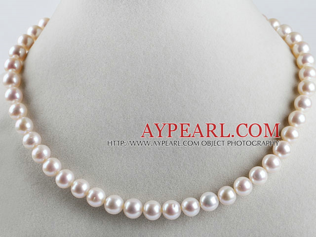 Favorit 15,7 Zoll 10-11mm natürliche weiße runde Perlenkette