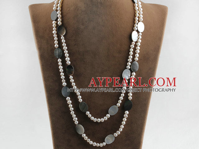 fashion long style 47.2 inches white pearl and round shape black lip shell necklace