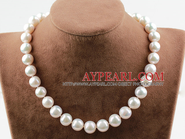 12-14mm A Grade Natural White Freshwater Pearl Beaded Halskjede med Magnetisk lås