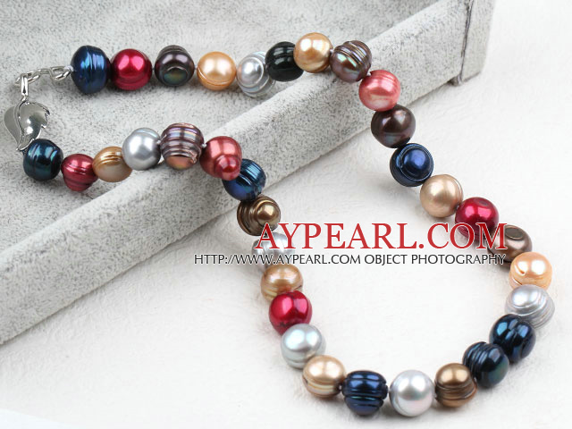 Classic Design Multi Color Skrue Pearl Necklace